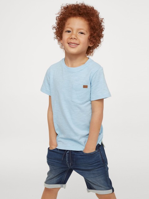 

H&M Boys Blue Solid Super Soft Slim Fit Shorts