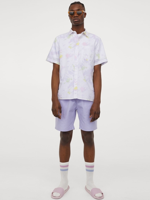 

H&M Men White Printed Regular Fit Short-Sleeve Shirt