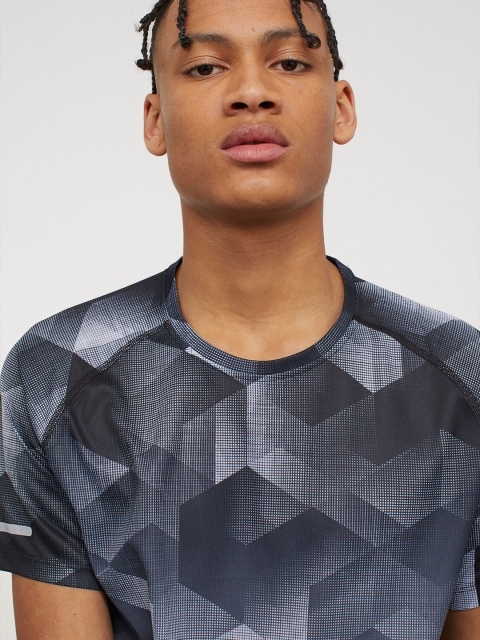 

H&M Men Grey & Navy Blue Printed Regular Fit Running Top