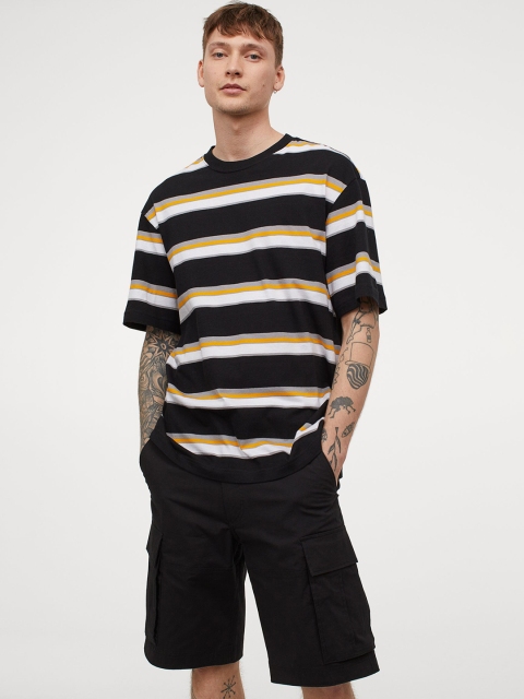 

H&M Men Black Solid Cotton Cargo Shorts