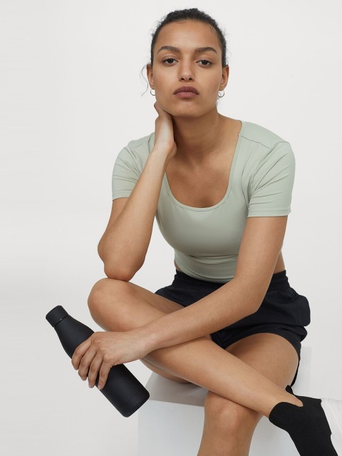 

H&M Women Green Solid Cropped Sports Top