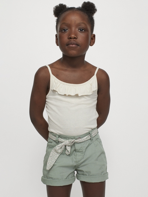 

H&M Girls Green Solid Belted Shorts