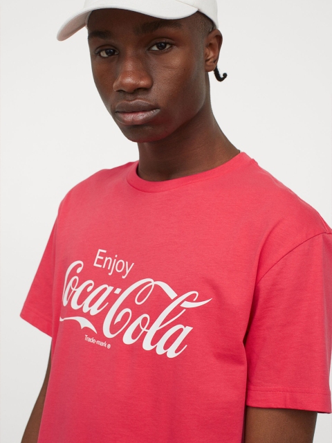 

H&M Men Red Printed Cotton Regular Fit T-Shirt