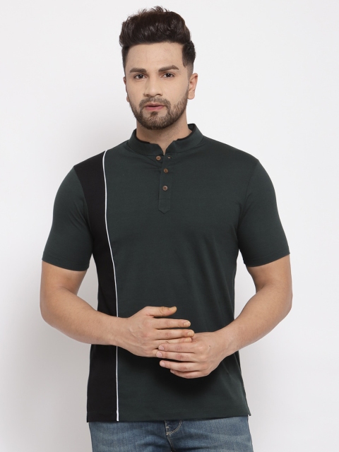 

Kalt Men Green & Black Colourblocked Mandarin Collar T-shirt