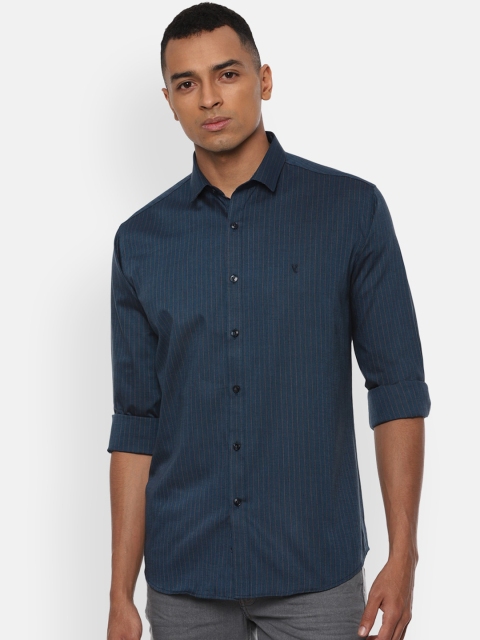 

V Dot Men Navy Blue Slim Fit Checked Cotton Casual Shirt