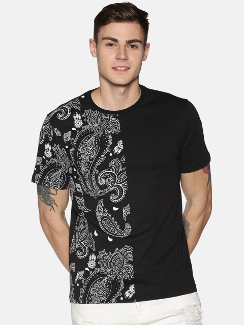 

UrGear Men Black Printed Round Neck Pure Cotton T-shirt
