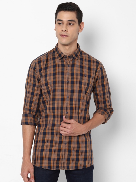 

Solly Jeans Co. Men Brown & Navy Blue Pure Cotton Regular Fit Checked Casual Shirt