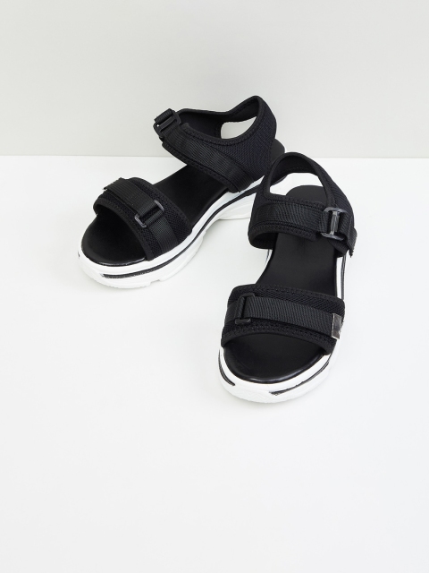 

MAX Women Black Open Toe Flats with Buckles