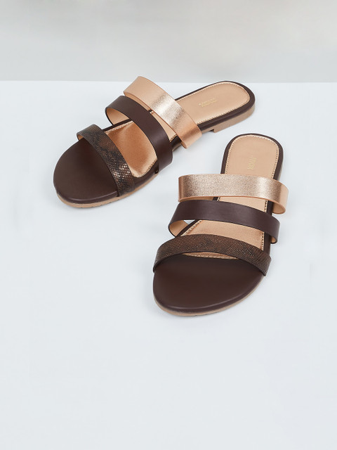 

max Women Brown Open Toe Flats