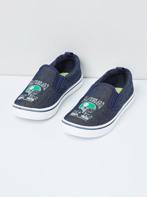

max Boys Navy Blue Printed Slip-On Sneakers