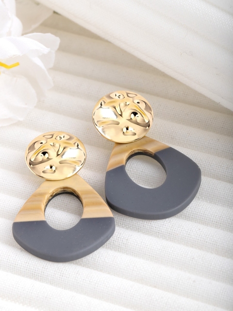 

CRZ Gold Contemporary Studs Earrings