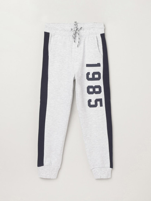 

max Boys Grey Printed Joggers