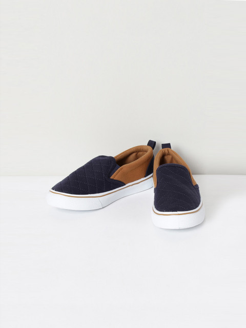 

max Boys Navy Blue & Brown Colourblocked PU Slip-On Sneakers