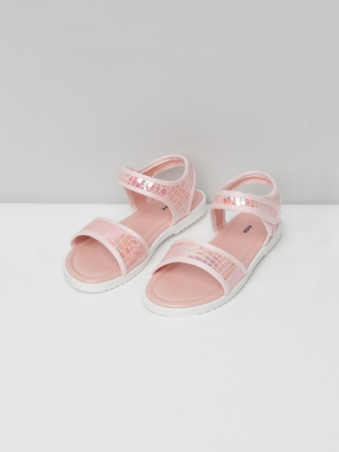 

max Girls Pink Open Toe Flats