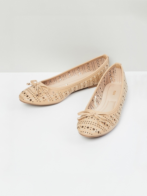 

max Women Beige Textured Ballerinas with Laser Cuts Flats