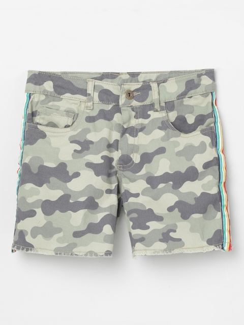 

max Girls Green Camouflage Printed Mid-Rise Regular Shorts