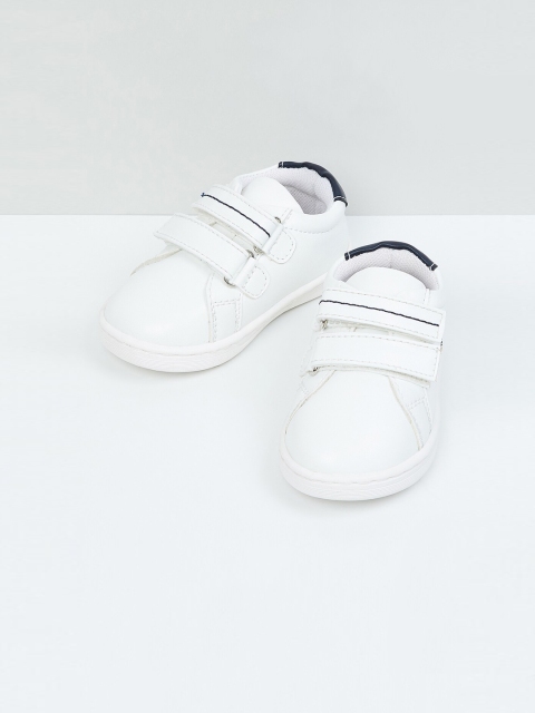 

max Boys White PU Sneakers