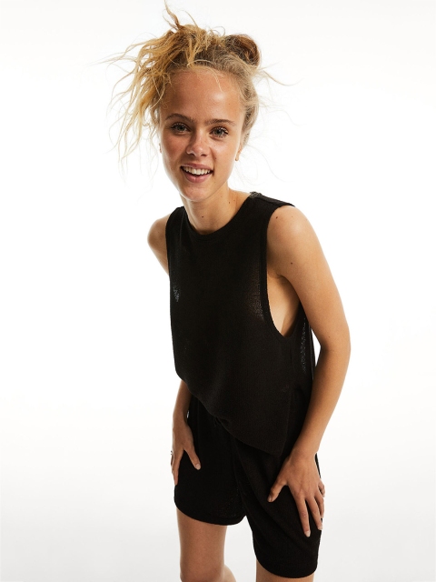 

H&M Women Black Solid Vest Top