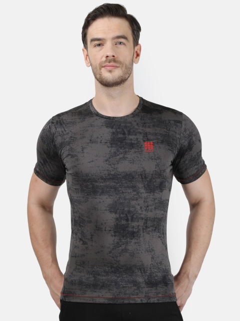 

rock it Men Grey Camouflage Printed Applique Slim Fit T-shirt