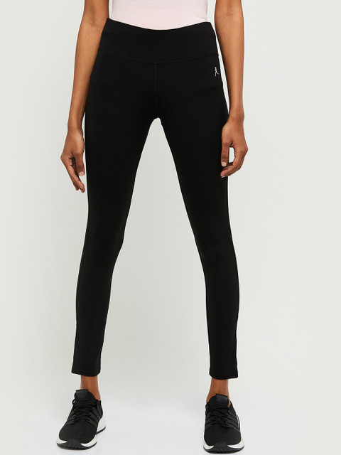 

max Women Black Solid Ankle-Length Leggings