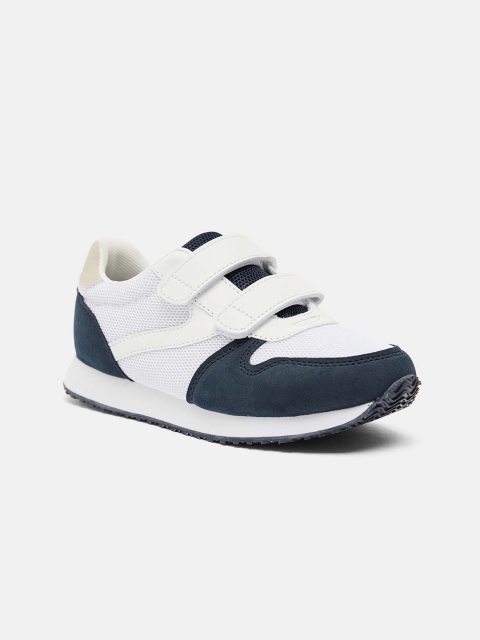 

shoexpress Boys White Textile Running Shoes