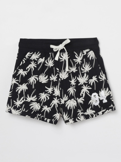 

max Girls Black & White Floral Printed Mid-Rise Regular Shorts