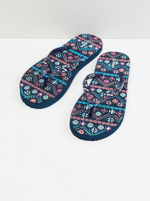 

max Women Navy Blue & Pink Printed Thong Flip-Flops