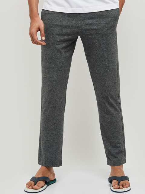 

max Men Black & White Pinstriped Lounge Pants