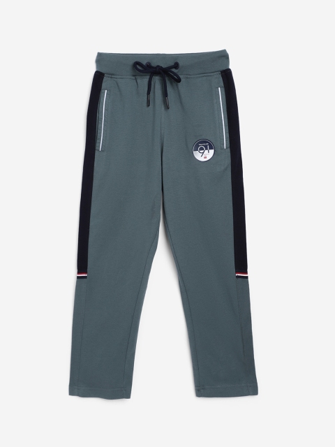 

Octave Boys Green & Black Colourblocked Regular Fit Track Pants