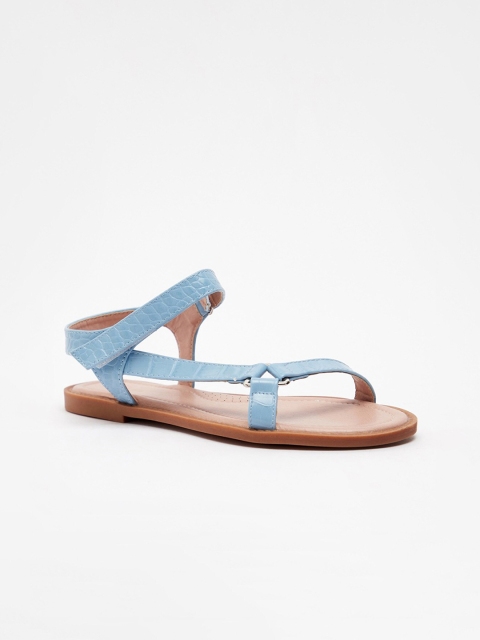 

shoexpress Girls Blue Animal Textured Open Toe Flats