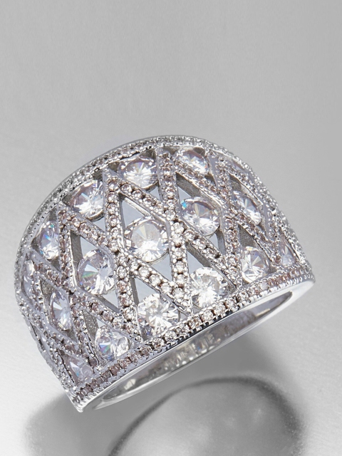 

shaze Silver-Toned & White Interplait CZ-Studded Finger Ring