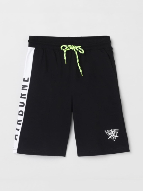 

max Boys Black Solid Regular Fit Regular Shorts