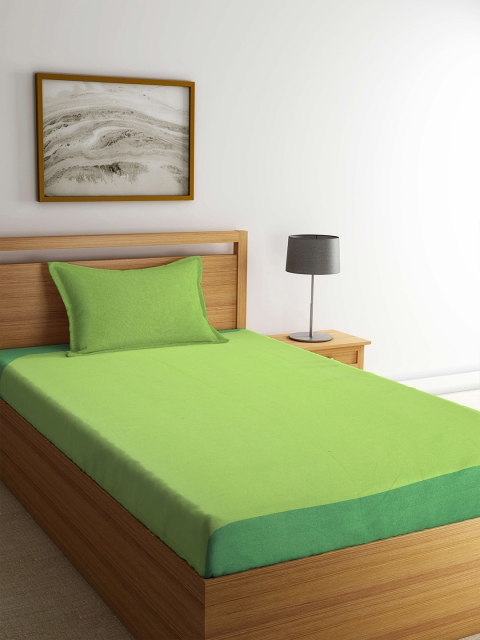 

KLOTTHE Green Solid 300 TC Cotton 1 Single Bedsheet with 1 Pillow Covers