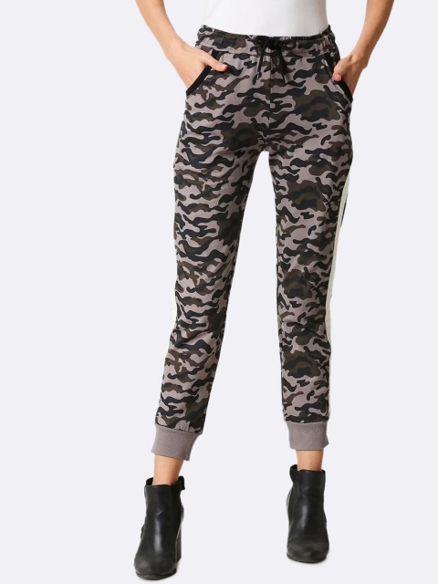 

Bewakoof Women Olive Green & Black Camouflage Printed Joggers