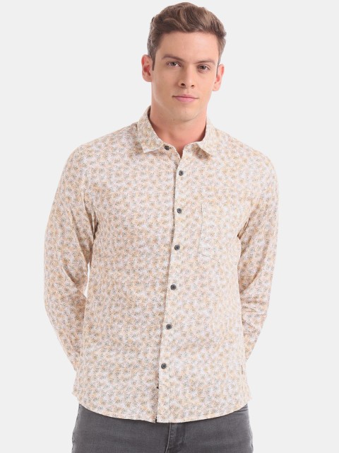 

Newport Men Beige Printed Casual Shirt