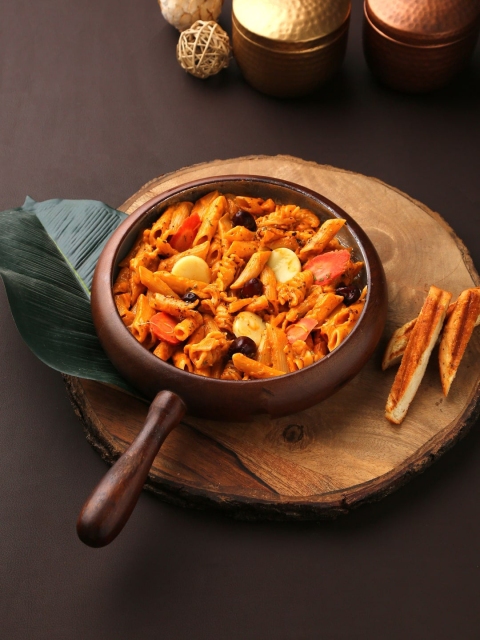 

Amoliconcepts Grey & Brown Handcrafted Wooden Pasta Pan