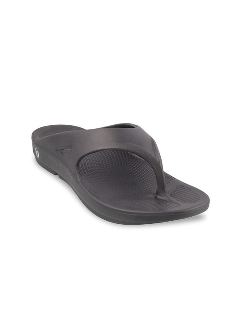 

WALKWAY by Metro Men Black Thong Flip-Flops