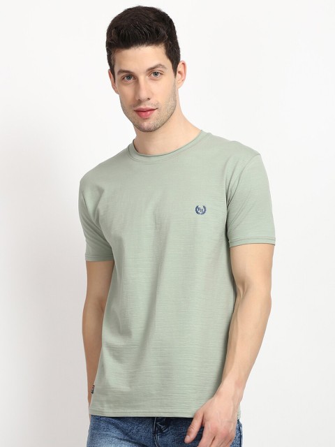 

V2 Value & Variety Men Green Solid Cotton T-shirt