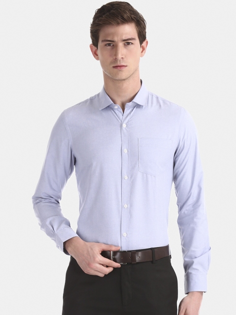 

Excalibur Men Blue Solid Formal Shirt