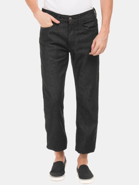 

Newport Men Black Straight Fit Jeans