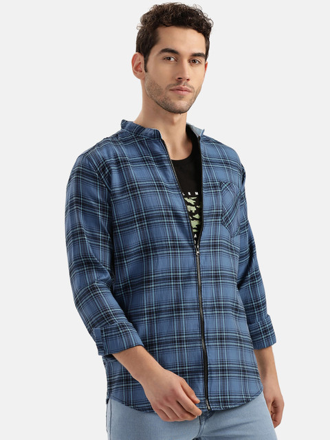 

V2 Value & Variety Men Blue Checked Casual Shirt