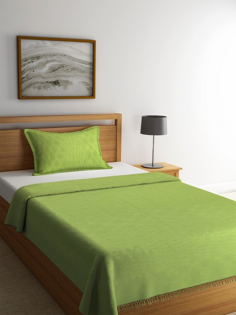

NEUDIS Green Solid Hand Woven Single Bed Cover With Pillow Cover