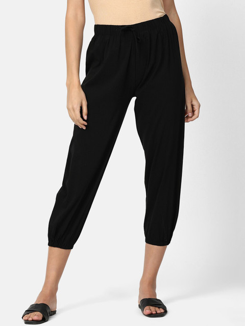 

V2 Value & Variety Women Black Solid Cotton Capris