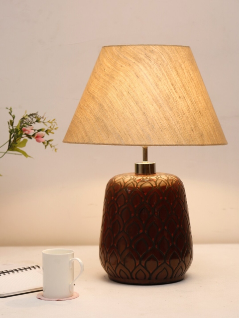 

Fabindia White & Maroon Classic Country Table Lamp