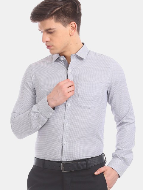 

Excalibur Men Blue Slim Fit Micro Checks Checked Casual Shirt