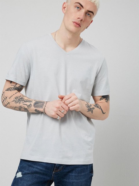 

FOREVER 21 Men Grey T-shirt