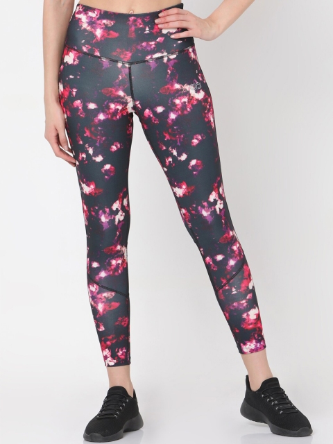 

Silvertraq Women Black & Pink Printed Comfort-Fit Ankle-Length Leggings