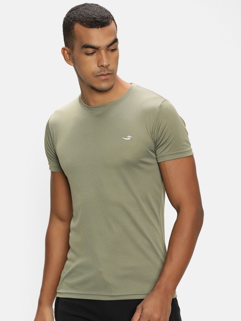 

V2 Value & Variety Men Green T-shirt