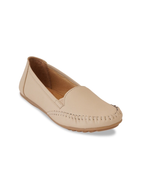 Get Glamr Women Cream Loafers