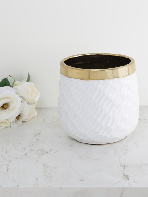 

Homecentre White Marshmallow Textured Planter